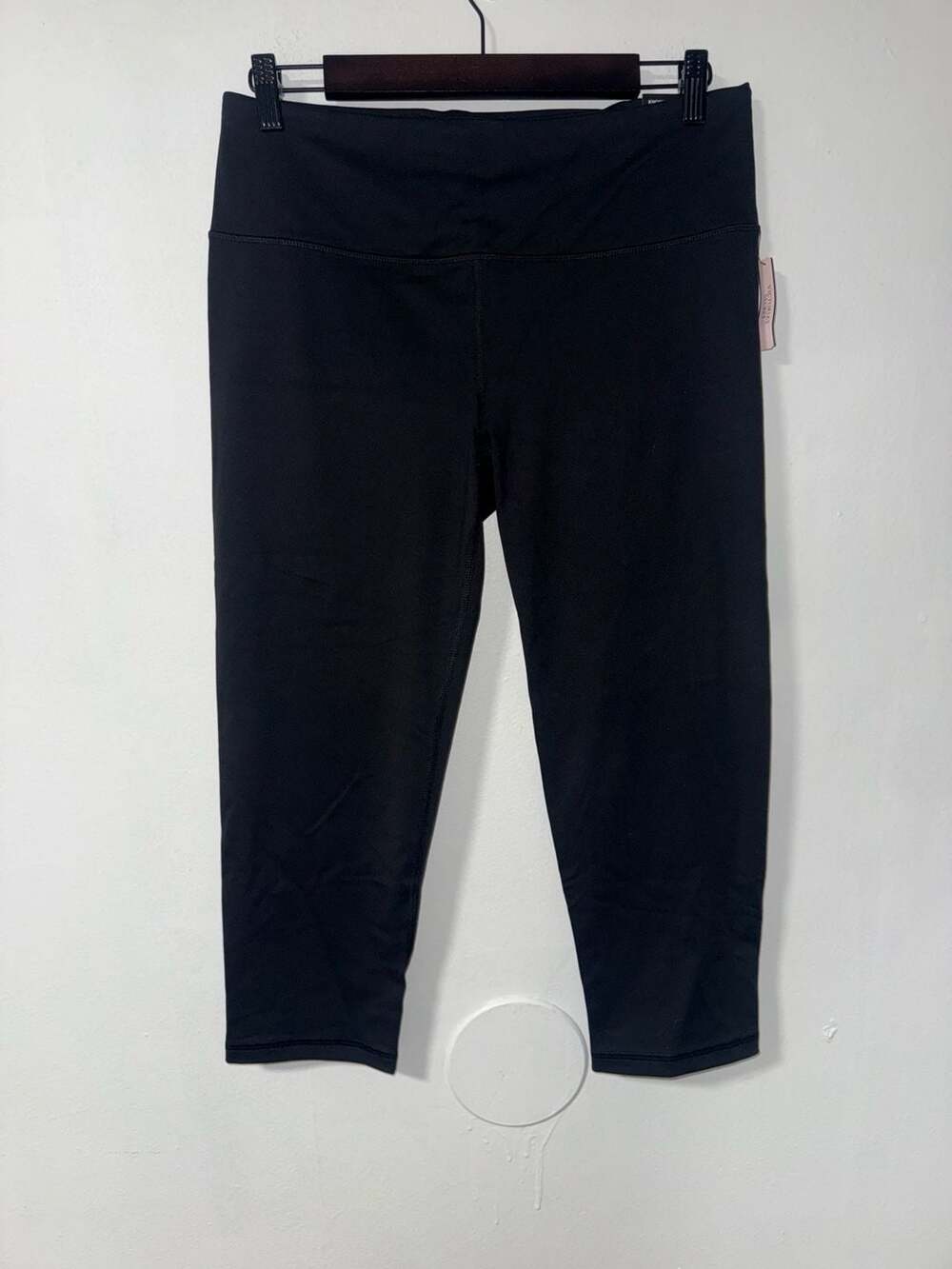 Victoria's Secret Midrise Knockout Capri Size L Black